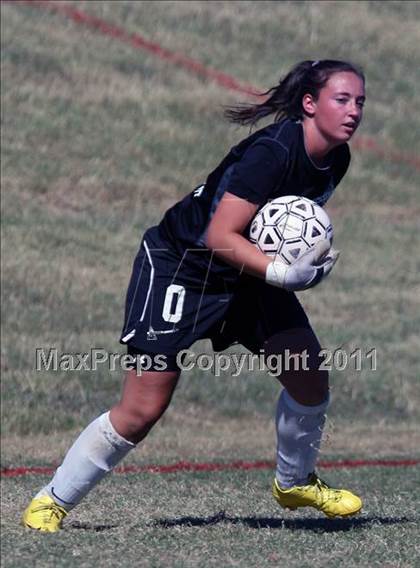 Thumbnail 3 in Dobyns-Bennett vs Farragut (Bearden Invitational) photogallery.