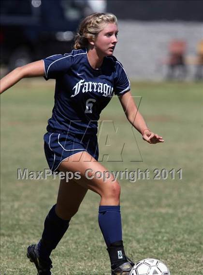 Thumbnail 3 in Dobyns-Bennett vs Farragut (Bearden Invitational) photogallery.