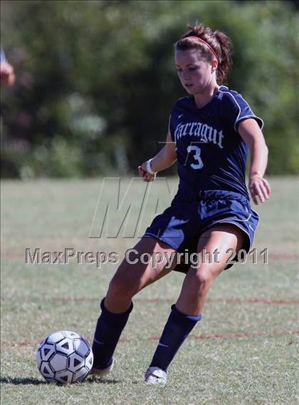 Thumbnail 2 in Dobyns-Bennett vs Farragut (Bearden Invitational) photogallery.