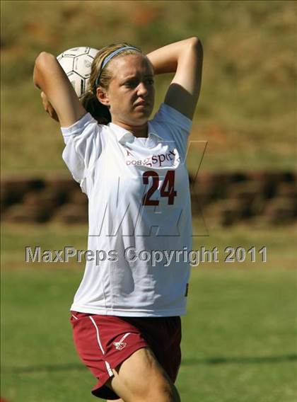 Thumbnail 3 in Dobyns-Bennett vs Farragut (Bearden Invitational) photogallery.