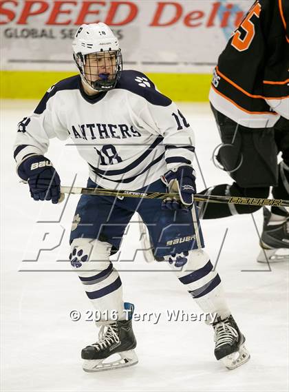 Thumbnail 3 in Mamaroneck vs. Pittsford (NYSPHSAA Division 1 Semifinal) photogallery.