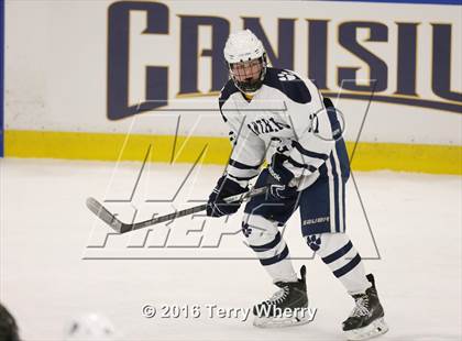Thumbnail 3 in Mamaroneck vs. Pittsford (NYSPHSAA Division 1 Semifinal) photogallery.