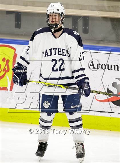 Thumbnail 2 in Mamaroneck vs. Pittsford (NYSPHSAA Division 1 Semifinal) photogallery.
