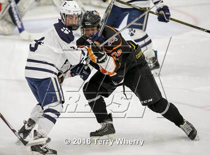 Thumbnail 2 in Mamaroneck vs. Pittsford (NYSPHSAA Division 1 Semifinal) photogallery.
