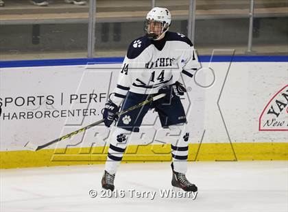 Thumbnail 2 in Mamaroneck vs. Pittsford (NYSPHSAA Division 1 Semifinal) photogallery.