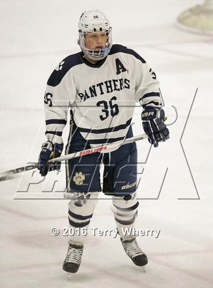 Thumbnail 3 in Mamaroneck vs. Pittsford (NYSPHSAA Division 1 Semifinal) photogallery.