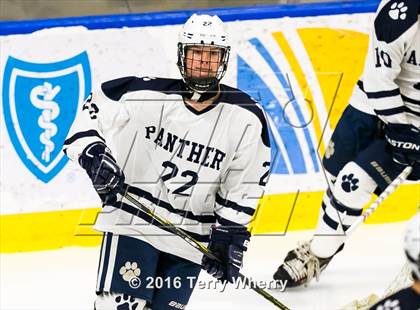 Thumbnail 3 in Mamaroneck vs. Pittsford (NYSPHSAA Division 1 Semifinal) photogallery.