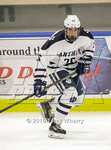 Thumbnail 2 in Mamaroneck vs. Pittsford (NYSPHSAA Division 1 Semifinal) photogallery.