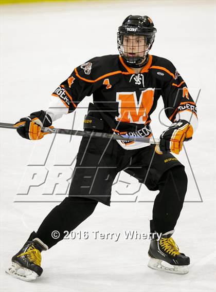 Thumbnail 2 in Mamaroneck vs. Pittsford (NYSPHSAA Division 1 Semifinal) photogallery.