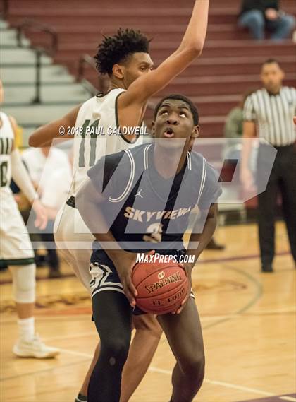 Thumbnail 2 in Skyview vs. Auburn photogallery.