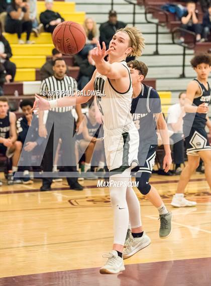Thumbnail 2 in Skyview vs. Auburn photogallery.