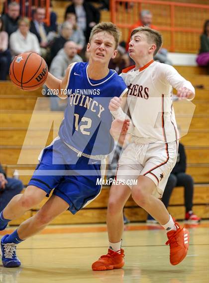 Thumbnail 2 in Washington vs. Quincy photogallery.