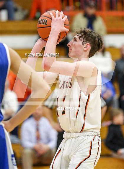 Thumbnail 1 in Washington vs. Quincy photogallery.