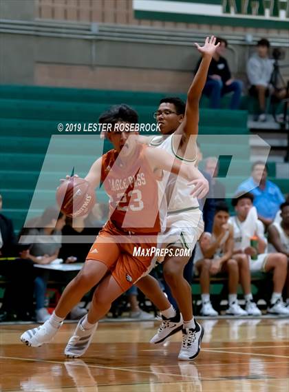 Thumbnail 1 in Eagle Pass @ Cole photogallery.