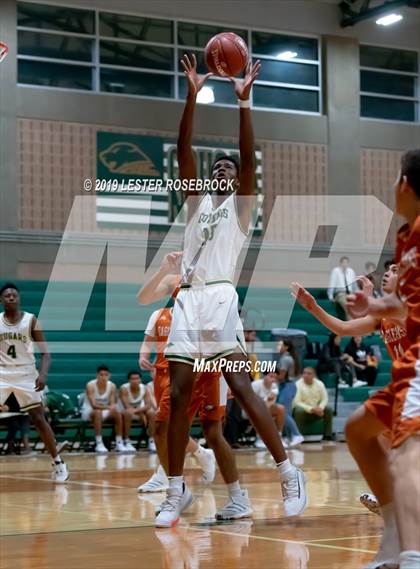 Thumbnail 2 in Eagle Pass @ Cole photogallery.