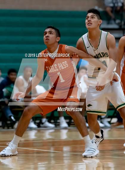 Thumbnail 2 in Eagle Pass @ Cole photogallery.