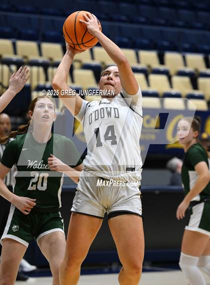 Thumbnail 1 in San Ramon Valley vs. Bishop O'Dowd (Jason Kidd Invitational) photogallery.