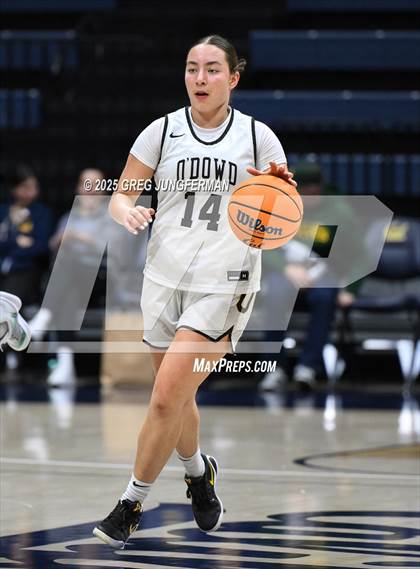 Thumbnail 3 in San Ramon Valley vs. Bishop O'Dowd (Jason Kidd Invitational) photogallery.