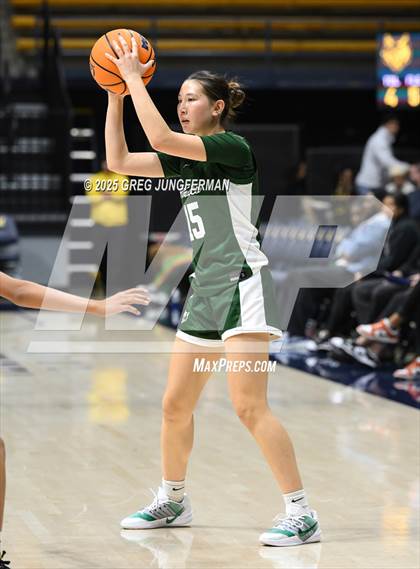 Thumbnail 2 in San Ramon Valley vs. Bishop O'Dowd (Jason Kidd Invitational) photogallery.