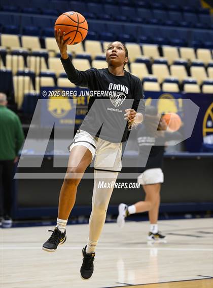 Thumbnail 1 in San Ramon Valley vs. Bishop O'Dowd (Jason Kidd Invitational) photogallery.