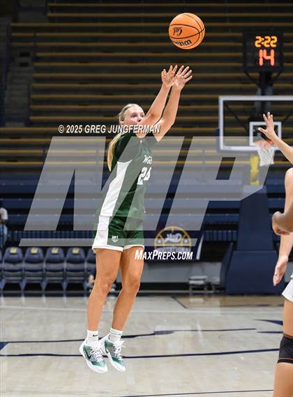 Thumbnail 1 in San Ramon Valley vs. Bishop O'Dowd (Jason Kidd Invitational) photogallery.