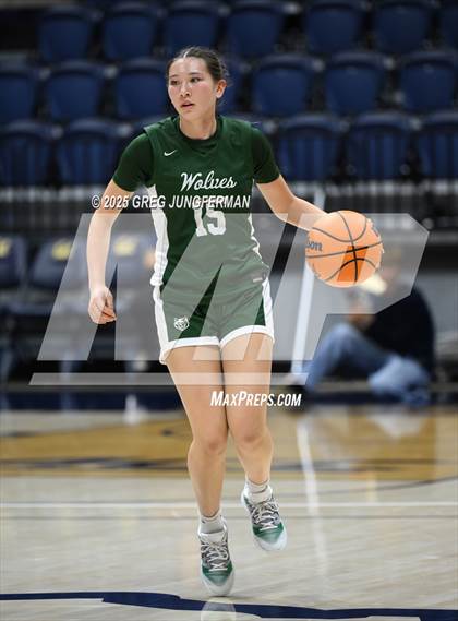 Thumbnail 1 in San Ramon Valley vs. Bishop O'Dowd (Jason Kidd Invitational) photogallery.