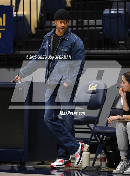 Thumbnail 1 in San Ramon Valley vs. Bishop O'Dowd (Jason Kidd Invitational) photogallery.