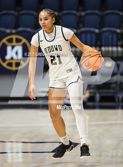 Thumbnail 2 in San Ramon Valley vs. Bishop O'Dowd (Jason Kidd Invitational) photogallery.