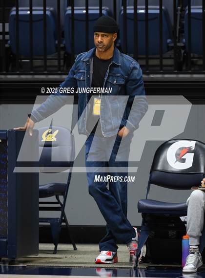 Thumbnail 3 in San Ramon Valley vs. Bishop O'Dowd (Jason Kidd Invitational) photogallery.