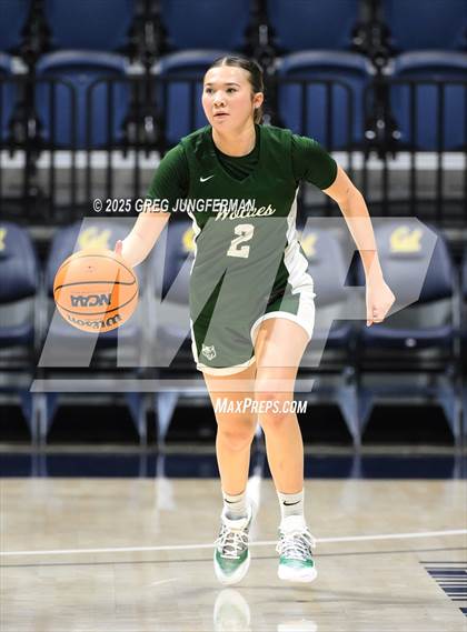 Thumbnail 3 in San Ramon Valley vs. Bishop O'Dowd (Jason Kidd Invitational) photogallery.