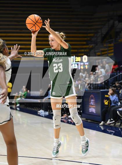 Thumbnail 2 in San Ramon Valley vs. Bishop O'Dowd (Jason Kidd Invitational) photogallery.