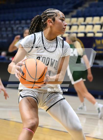 Thumbnail 2 in San Ramon Valley vs. Bishop O'Dowd (Jason Kidd Invitational) photogallery.