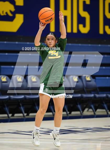 Thumbnail 1 in San Ramon Valley vs. Bishop O'Dowd (Jason Kidd Invitational) photogallery.