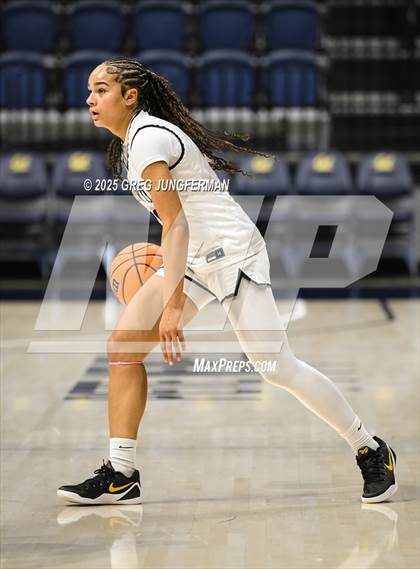 Thumbnail 1 in San Ramon Valley vs. Bishop O'Dowd (Jason Kidd Invitational) photogallery.