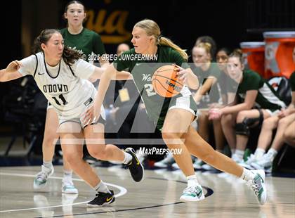 Thumbnail 2 in San Ramon Valley vs. Bishop O'Dowd (Jason Kidd Invitational) photogallery.
