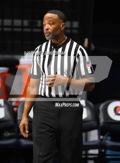 Thumbnail 2 in San Ramon Valley vs. Bishop O'Dowd (Jason Kidd Invitational) photogallery.