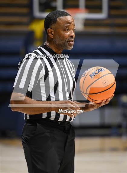 Thumbnail 1 in San Ramon Valley vs. Bishop O'Dowd (Jason Kidd Invitational) photogallery.