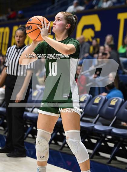 Thumbnail 3 in San Ramon Valley vs. Bishop O'Dowd (Jason Kidd Invitational) photogallery.