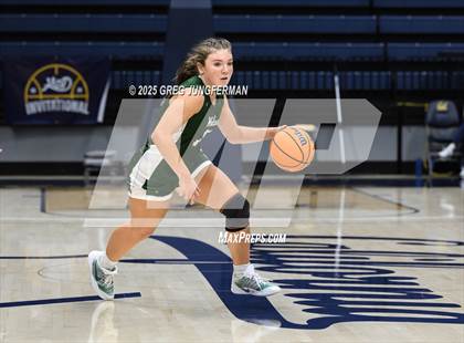 Thumbnail 1 in San Ramon Valley vs. Bishop O'Dowd (Jason Kidd Invitational) photogallery.