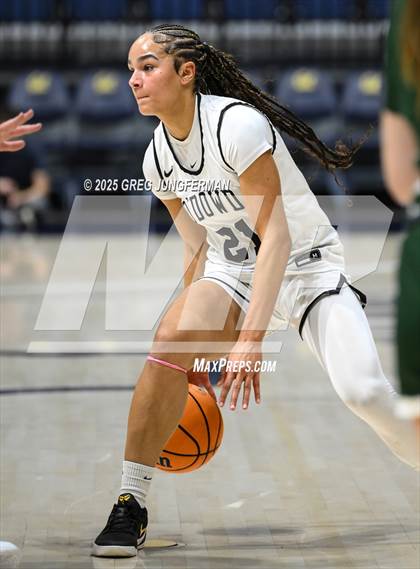 Thumbnail 1 in San Ramon Valley vs. Bishop O'Dowd (Jason Kidd Invitational) photogallery.