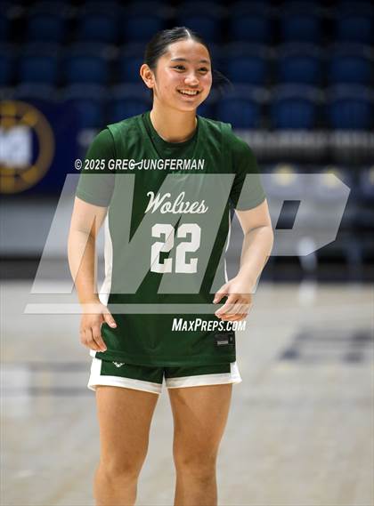 Thumbnail 3 in San Ramon Valley vs. Bishop O'Dowd (Jason Kidd Invitational) photogallery.