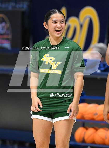 Thumbnail 2 in San Ramon Valley vs. Bishop O'Dowd (Jason Kidd Invitational) photogallery.