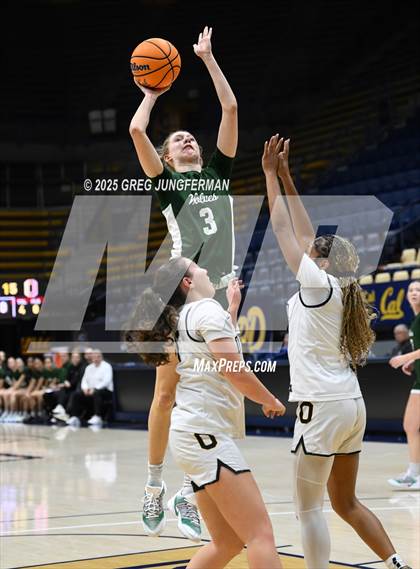 Thumbnail 3 in San Ramon Valley vs. Bishop O'Dowd (Jason Kidd Invitational) photogallery.