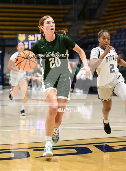 Thumbnail 3 in San Ramon Valley vs. Bishop O'Dowd (Jason Kidd Invitational) photogallery.
