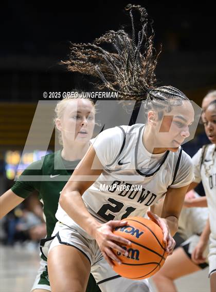 Thumbnail 2 in San Ramon Valley vs. Bishop O'Dowd (Jason Kidd Invitational) photogallery.