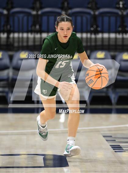 Thumbnail 2 in San Ramon Valley vs. Bishop O'Dowd (Jason Kidd Invitational) photogallery.