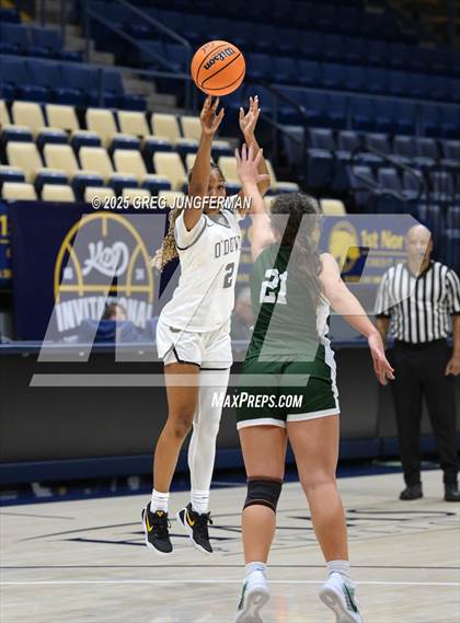 Thumbnail 3 in San Ramon Valley vs. Bishop O'Dowd (Jason Kidd Invitational) photogallery.