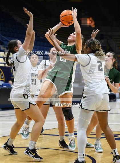 Thumbnail 2 in San Ramon Valley vs. Bishop O'Dowd (Jason Kidd Invitational) photogallery.