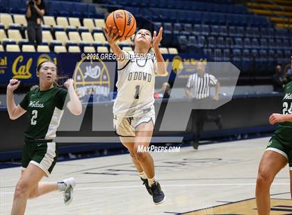 Thumbnail 1 in San Ramon Valley vs. Bishop O'Dowd (Jason Kidd Invitational) photogallery.