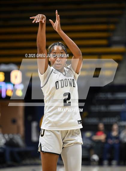 Thumbnail 2 in San Ramon Valley vs. Bishop O'Dowd (Jason Kidd Invitational) photogallery.